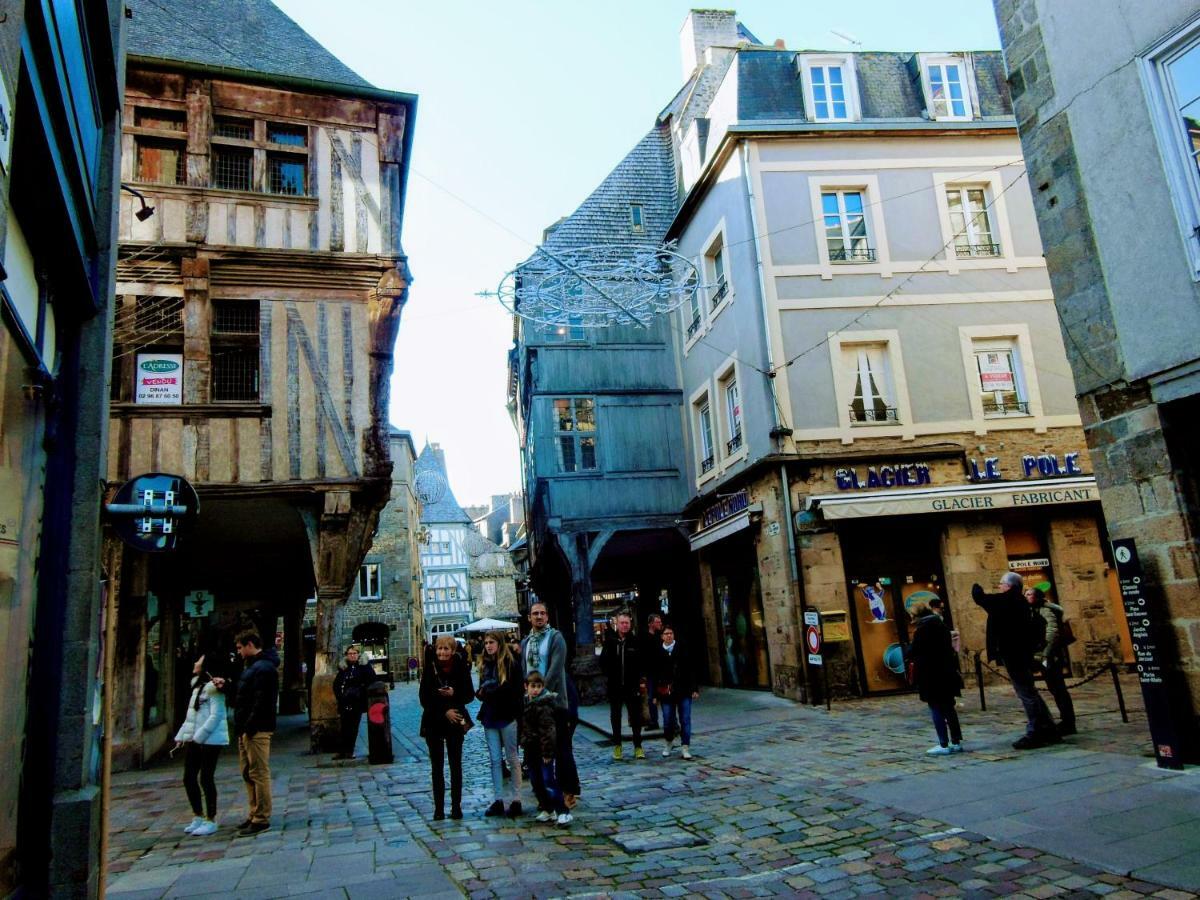 Gate House Lodge Dinan Kültér fotó