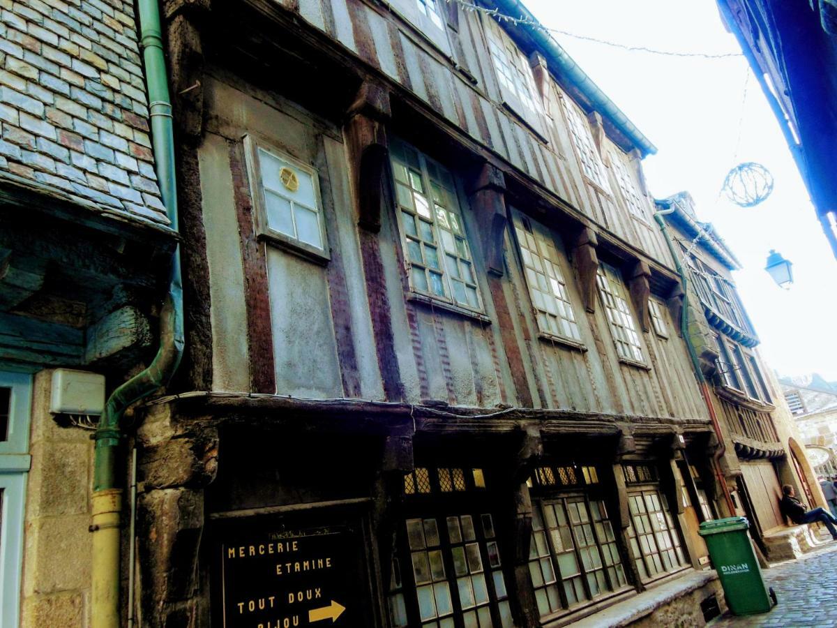 Gate House Lodge Dinan Kültér fotó